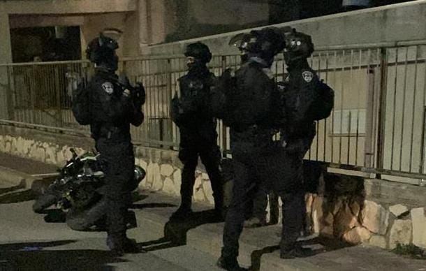 القبض على مسلحين في بير المكسور خلال قيامهم بعمل اجرامي